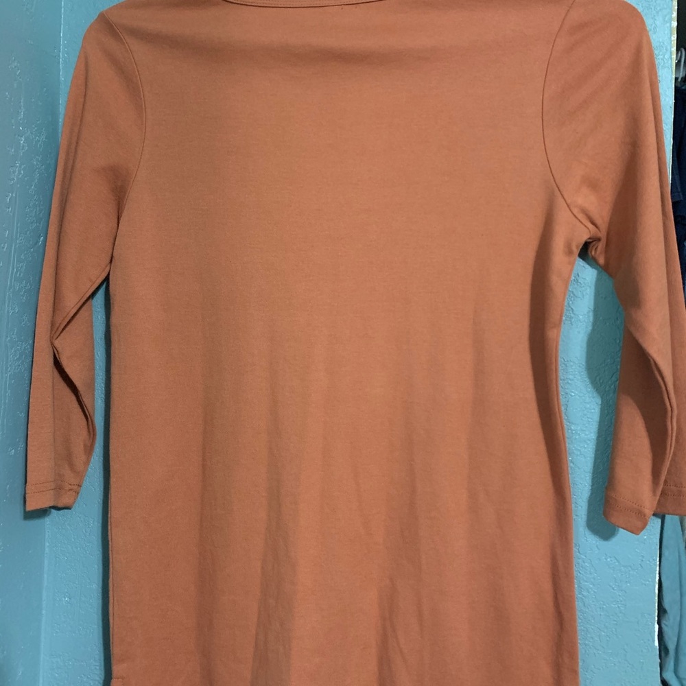 Orange top - Picture 2 of 3